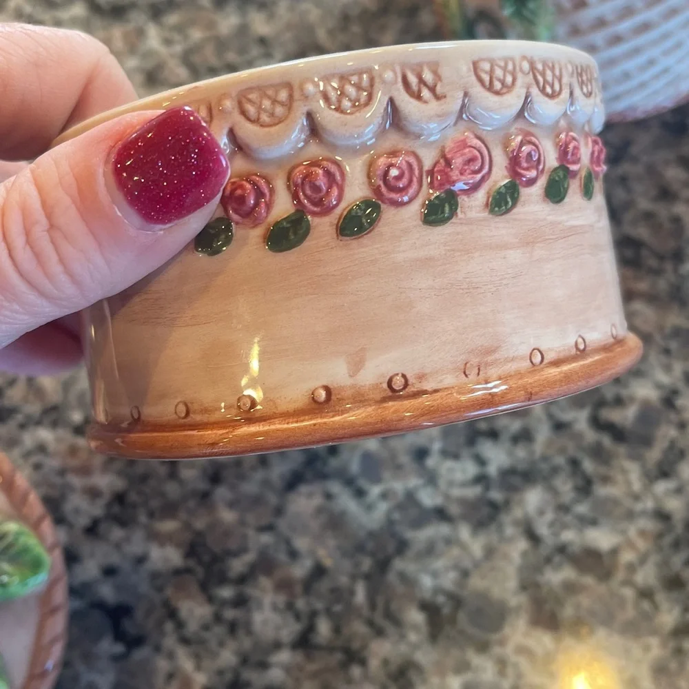 Hand-Painted Pink Rose Ceramic Trinket Set - Heart Dish, Dish, Tumbler🌺